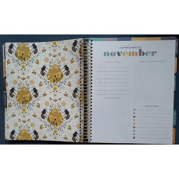 17 Month LG Planner CROWN & BEE Aug 2025 - Dec 2026 Weekly Planning Note Page - Picture 3 of 14